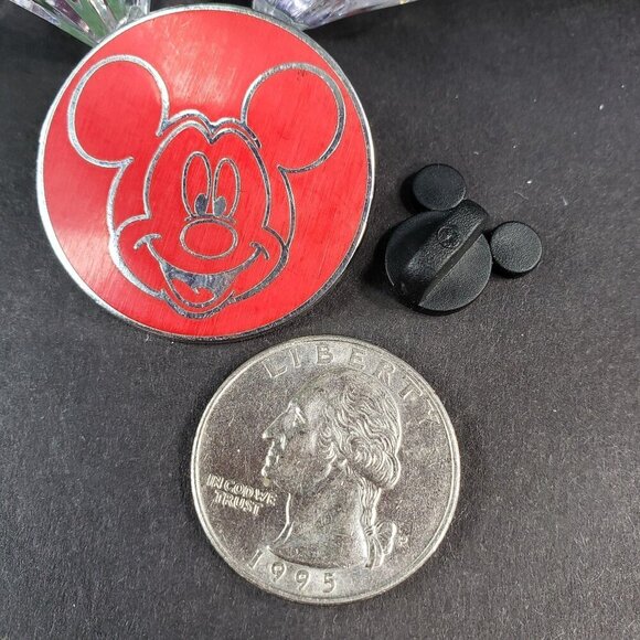 Disney Mickey Mouse Trading Pin Circle Lapel Pin Brooch Badge Accessories Pin - Picture 3 of 6